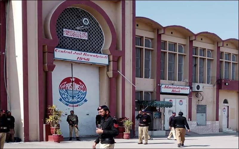 عمران خان کو جیل میں کیا کیا سہولت دستیاب ہے ؟سپرنٹنڈنٹ اڈیالہ نے عدالت کو بتادیا 