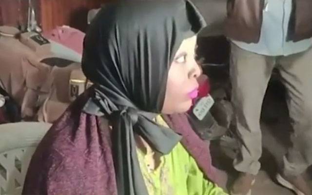 ’پاکستانی پاسپورٹ، ہر ہفتے 2 ہزار ڈالر چاہئیں‘ امریکی خاتون کا مطالبہ 