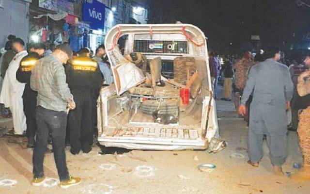 ڈیرہ اسماعیل خان میں لیویز کی گاڑی پر بم دھماکہ،4 اہلکاروں سمیت ایک شہری شہید