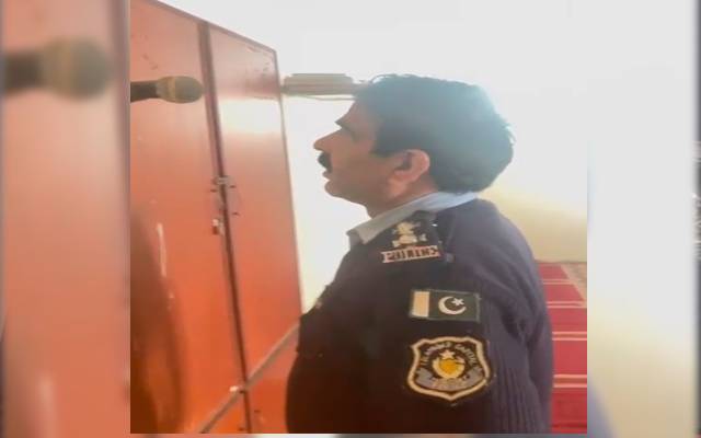 پتنگ بازی کو روکنے پر ناکامی ؛ اسلام آباد پولیس انسپکٹر دھمکیوں پر اترآیا 