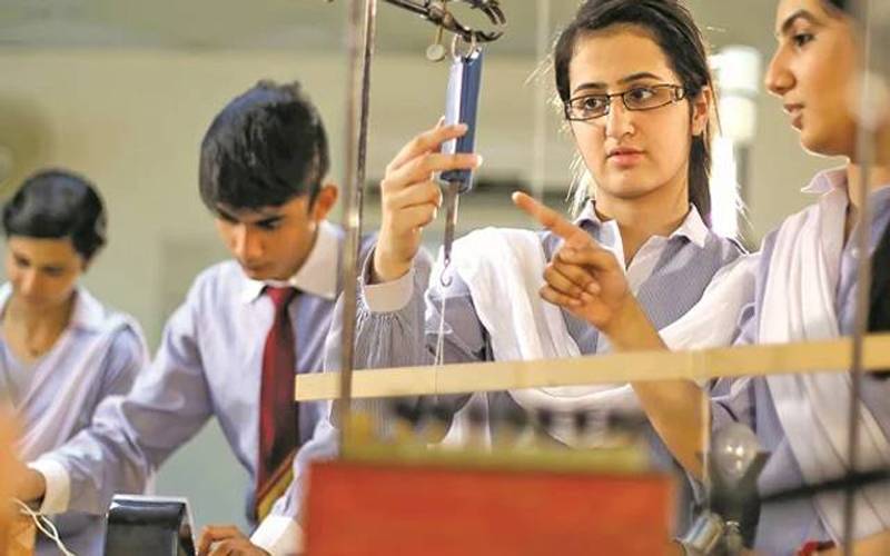  تعلیمی بورڈ نے پریکٹیکل کا امتحان لینے والے ایگزمینر کا معاوضہ فکس کردیا