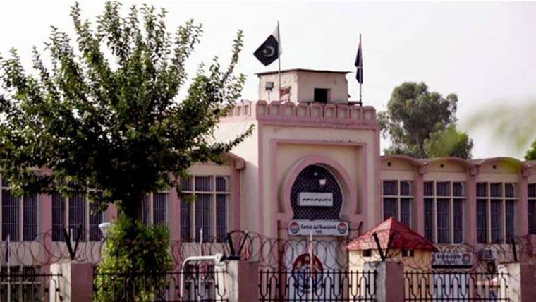 بانی پی ٹی آئی سے ملاقات نہ کروانے پر توہین عدالت درخواست، سپرٹینڈنٹ اڈیالہ جیل ذاتی حیثیت میں طلب