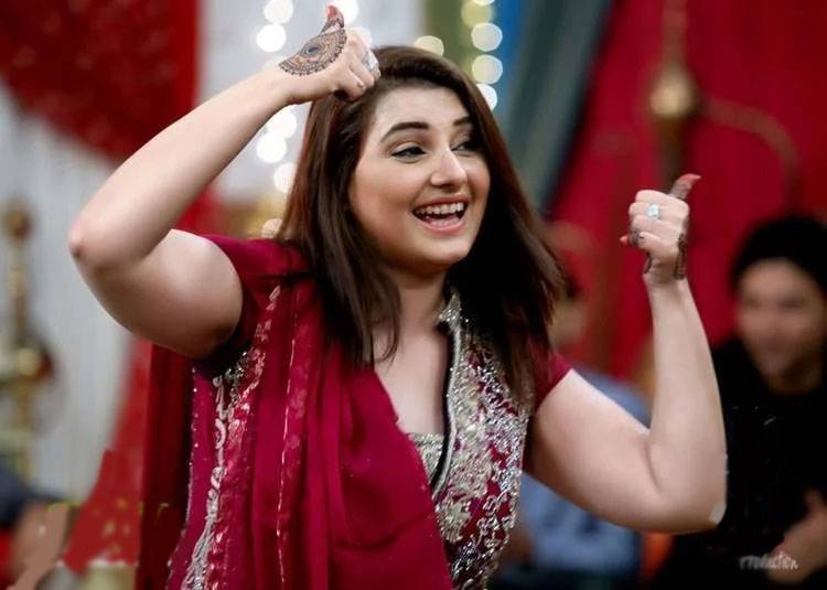 Javeria Abbasi, Branded products vs cheep products, city42 