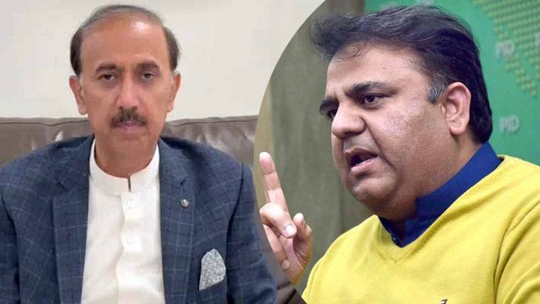 اڈیالہ جیل کے گیٹ پر فواد چوہدری اور شعیب شاہین لڑ پڑے، فواد نے تھپڑ جڑ دیا، شعیب گر پڑے