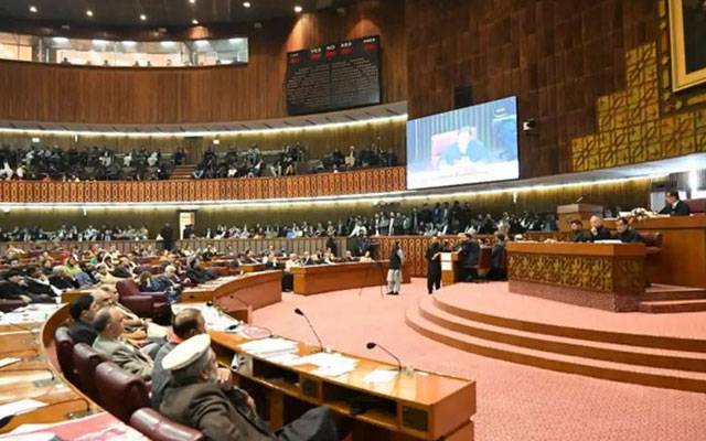 26 ویں آئینی ترمیم کے دن غیر حاضرپی ٹی آئی ارکان اسمبلی کو پارٹی سے نکالنے کا فیصلہ