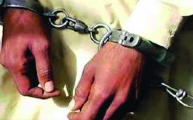 سیشن کورٹ سےدوہرےقتل کے2 ملزم ہتھکڑیوں سمیت فرار