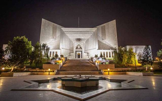 ملٹری ٹرائل کیس: کیا ایگزیکٹو کے ماتحت فورسز عدالتی اختیار استعمال کر سکتی ہیں؟ آئینی بنچ