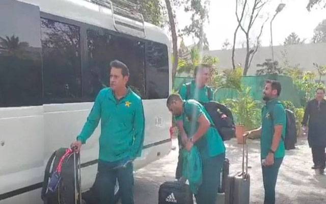  چیمپئینز ٹرافی :پاک ،بھارت ٹاکرے کیلئے قومی ٹیم دبئی روانہ