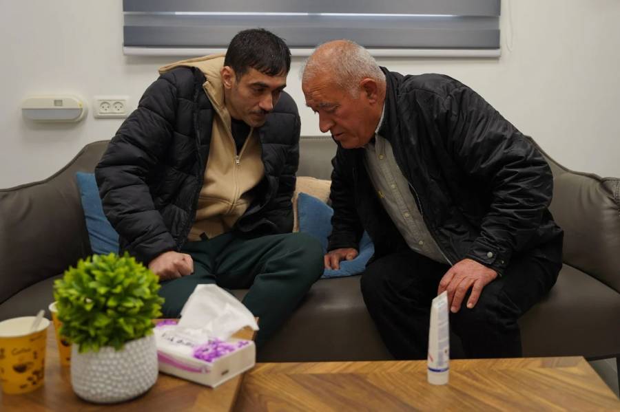 Hamas hostages, Hashim-Alsayed released, city42 , Gaza ceasefire, Hostage deal, Doha talks