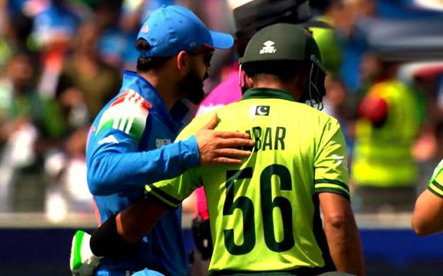 ویرات کوہلی اور بابر اعظم کے گلے ملنے کا دل چھو لینے والا لمحہ، ویڈیو وائرل