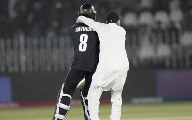 چیمپئنز ٹرافی ؛ بنگلہ دیش اور نیوزی لینڈ کے میچ میں میدان میں گھسنے والے شرپسند تماشائی پر مقدمہ درج 