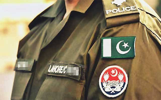   لاہور ہائیکورٹ میں شہری کی خودسوزی کی کوشش،ڈی ایس پی سیکورٹی ہائیکورٹ معطل 