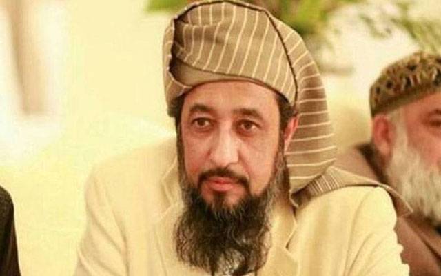 نوشہرہ: خودکش دھماکے میں شہید مولانا حامد الحق کی نماز جنازہ، افغان قونصلر سمیت ہزاروں افراد کی شرکت