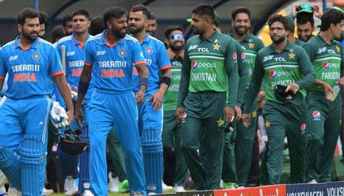 Pakistan vs India, Saqlain Mushtaq, City42 , Green Shirts 