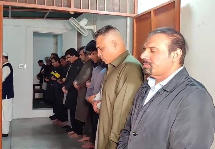   شاعر وصی شاہ کی والدہ کا انتقال؛ نماز جنازہ ادا