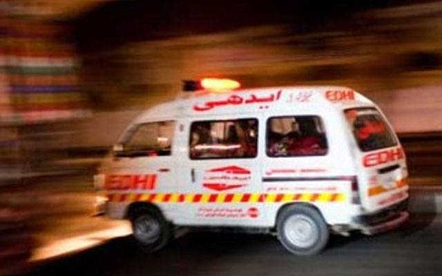  داسو ؛ گاڑی بے قابو ہوکر کھائی میں جاگری، 3 افراد جاں بحق