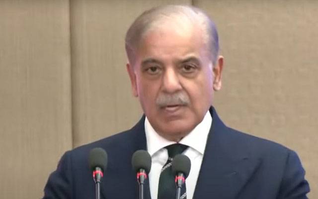 پاکستان کی معاشی ترقی میں خواتین مردوں کے شانہ بشانہ کام کر رہی ہیں: وزیراعظم