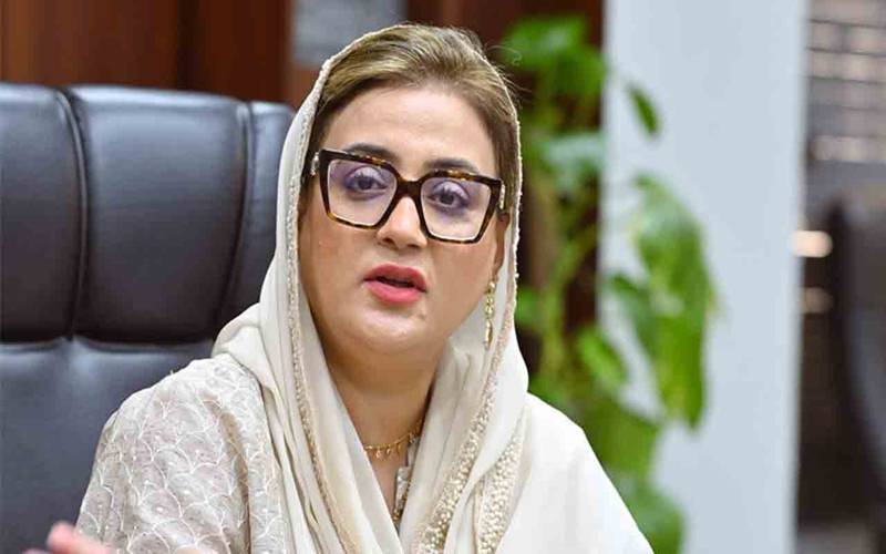 دنیا بھر میں سوشل میڈیا رولز اینڈ اریگولیشن کے ساتھ ہے، صرف پاکستان میں شتربےمہار ہے،عظمیٰ بخاری