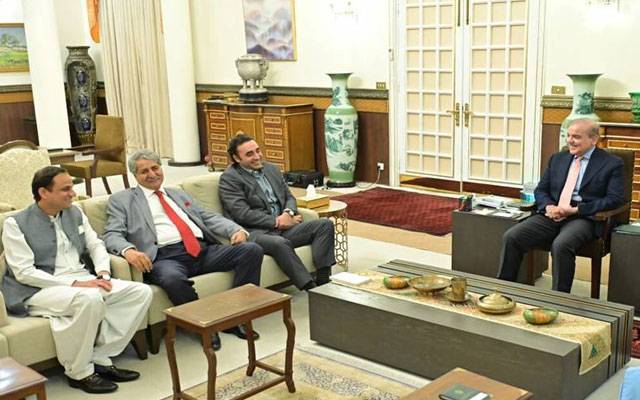 وزیراعظم اور بلاول بھٹو کی آج ملاقات طے، سیاسی صورتحال پر تبادلہ خیال کیا جائیگا 