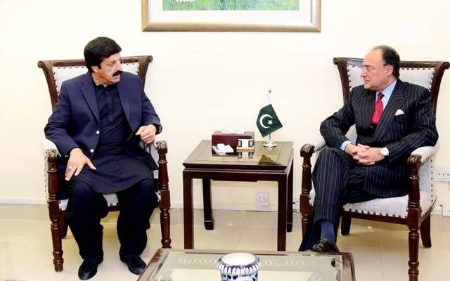 وفاقی وزیر خزانہ سے گورنر پنجاب کی ملاقات، اقتصادی ترقی ، چیلنجز ، اورباہمی دلچسپی کے امور پر تبادلہ خیال