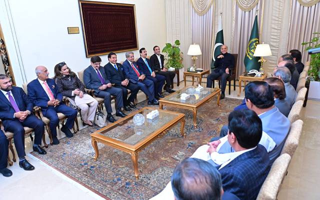 وزیر اعظم کا پیپلز پارٹی رہنماؤں کے اعزاز میں افطار و عشائیہ 