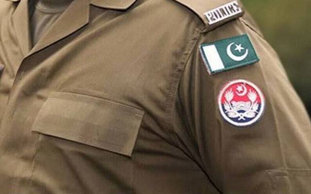 کرائم فائٹر انسپکٹرجاوید حسنین کو تمغہ شجاعت سے نواز دیا گیا