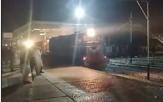 دوسری ریلیف ٹرین بھی بازیاب ہونےوالے مسافروں کو لے کر مچھ پہنچ گئی 