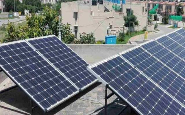 سولرپینلزکی قیمتیں کم ہوگئیں، خریداروں کے لئے اچھی خبر