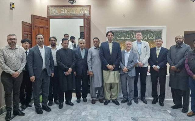 دہشت گردی کیخلاف جنگ: غیر ملکی سفارت کاروں، سیاست دانوں، معروف سکالرز  کا پاکستان کیساتھ یک زبان ہونے کا عزم