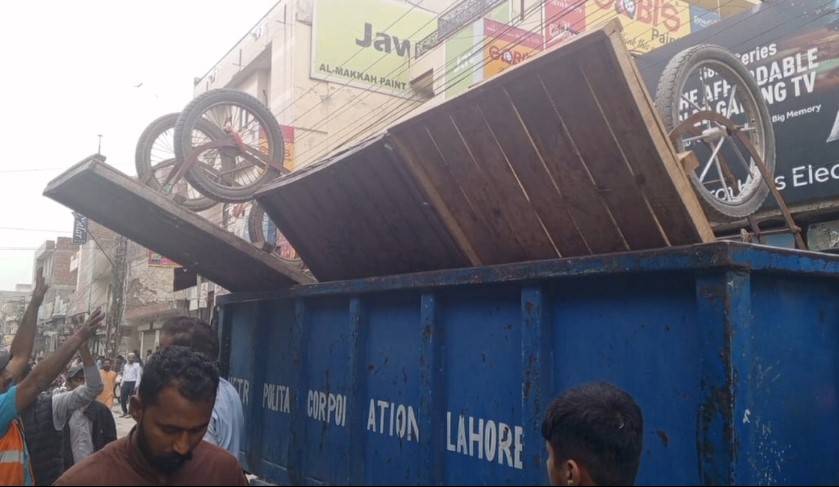 ضلعی انتظامیہ کی تجاوزات کے خلاف کارروائی ؛تجاوزات مسمار،ریڑھیاں ضبط