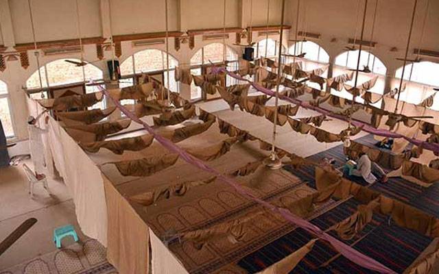 آخری عشرہ؛ لاہور سمیت ملک بھر میں لاکھوں مسلمان اعتکاف میں بیٹھ گئے