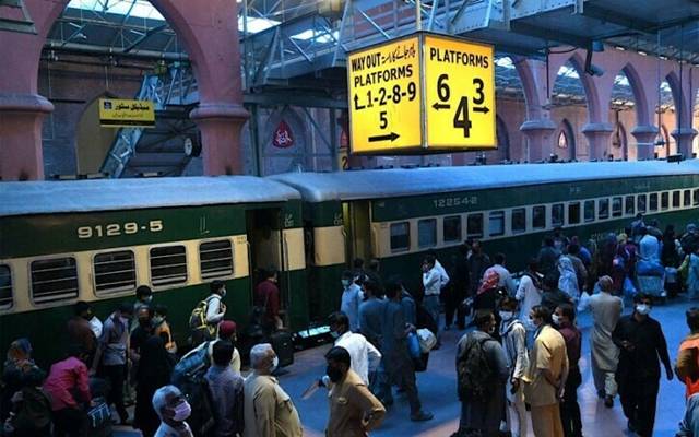  عید پر چلنے والی سپیشل ٹرینوں کا شیڈول جاری کردیا گیا