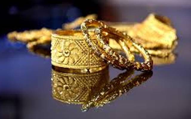 سونا سینکڑوں روپے سستا 