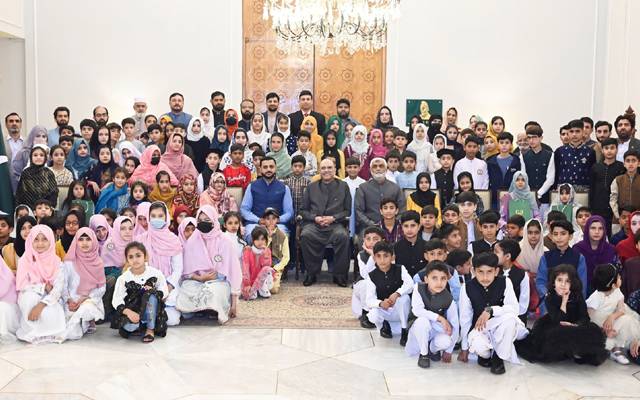 یتیم بچوں کا ایوان صدر میں افطار ڈنر؛آپ سب مجھے اپنے بچوں کی طرح عزیز ہیں؛صدرمملکت