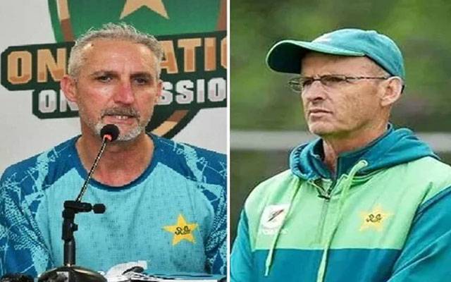 ناقص کارکردگی: قومی کرکٹ ٹیم کیلئے پھر غیر ملکی کوچز  لانے کی باز گشت