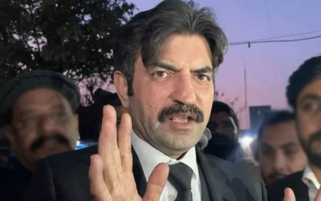 تین بار خان کی رہائی کیلئے ڈیل ہوئی: شیرافضل مروت نے بڑے راز فاش کردیے