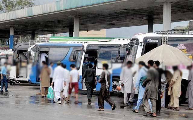 پردیسیوں کی آبائی علاقوں سے واپسی،بس اڈوں اور ریلوے سٹیشن پر مسافروں کا رش