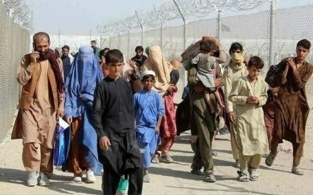  افغان سٹیزن کارڈکے حامل افراد کی گرفتاریاں شروع، 50 سے زائد افغان شہری رفیوجی کیمپ منتقل