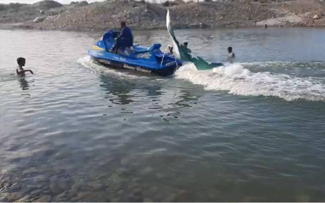 اٹک؛ دریائے سندھ میں تیز رفتار بوٹ الٹ گئی 