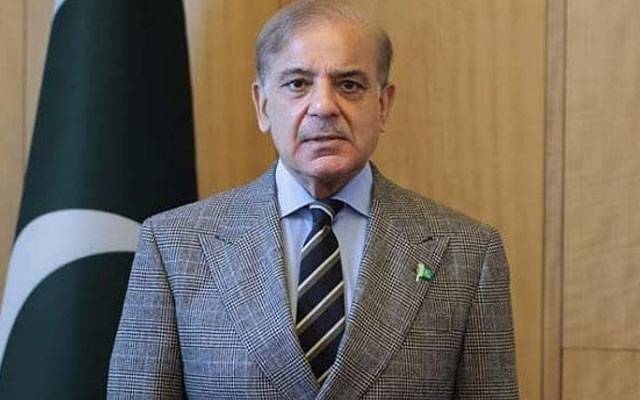 عالمی منڈی میں تیل کی قیمتوں میں کمی کا فائدہ عوام کو پہنچائیں گے؛ وزیراعظم 