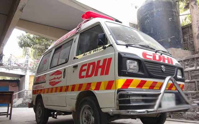 کراچی: ٹریلر کی ٹکر سے موٹر سائیکل سوار 2 دوست جاں بحق، ڈرائیور گرفتار