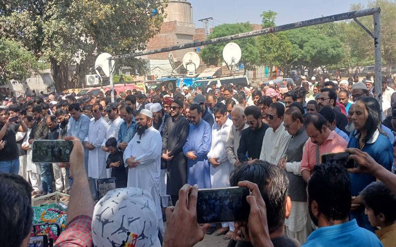 سینئر کامیڈین جاوید کوڈوسپردخاک،نمازجنازہ میں شوبزشخصیات کی شرکت 