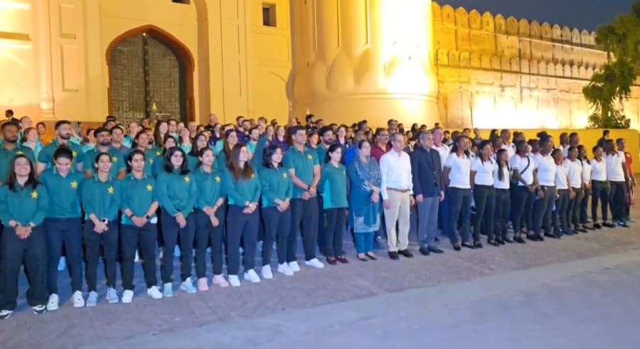 محسن نقوی کی  ویمنز کوالیفائر  کی 6  کرکٹ ٹیمز کی کھلاڑیوں اور آفیشلز کے اعزاز میں شاہی قلعہ میں تقریب 
