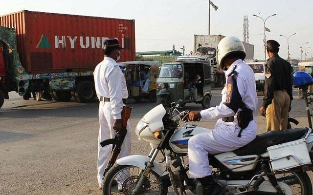 کراچی: ڈمپر ڈرائیور کی گرفتاری سے پہلے ڈمپروں کیخلاف کریک ڈاؤن