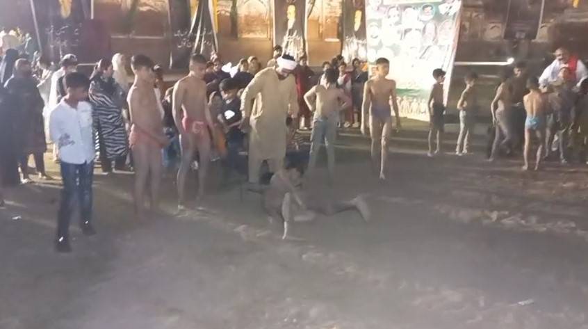حضرت مادھو لال حسینؒ کے عرس پردیسی کشتیوں کے مقابلے