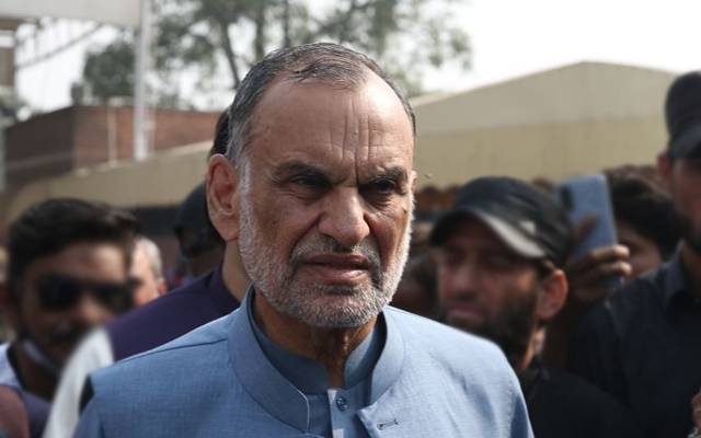بانی پی ٹی آئی مذاکرات کیلئے راضی ہیں: اعظم سواتی کا دعویٰ