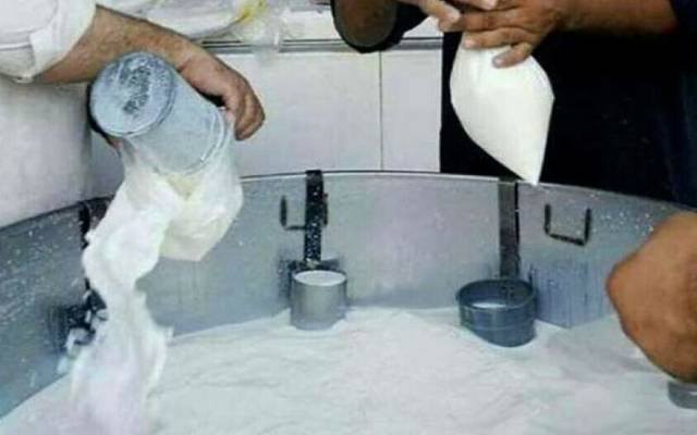 لاہور؛ یکم مئی سے دودھ کی قیمتوں میں 10 روپے تک اضافے کا اعلان