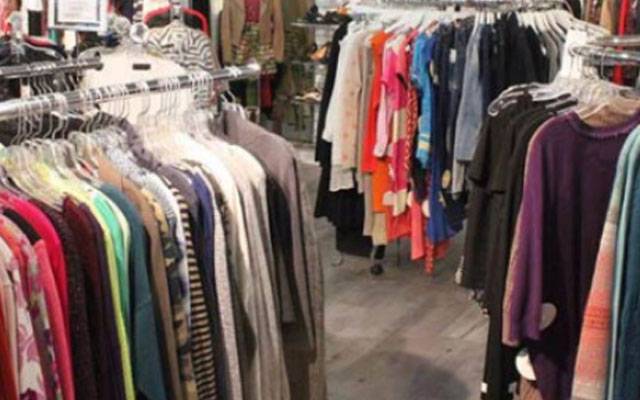 گرمیوں میں کس قسم کا لباس پہننے سے پرہیز کرنا چاہئے؟