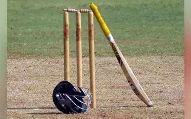 کرکٹ میچ کے دوران امپائر انتقال کرگیا