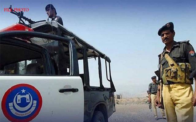 ڈی آئی خان میں پولیس موبائل پر فائرنگ، اہلکاروں سمیت 4 افراد زخمی